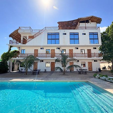 Mexhe Hotel El Cuyo Kültér fotó