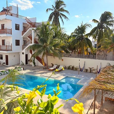 Mexhe Hotel El Cuyo Kültér fotó