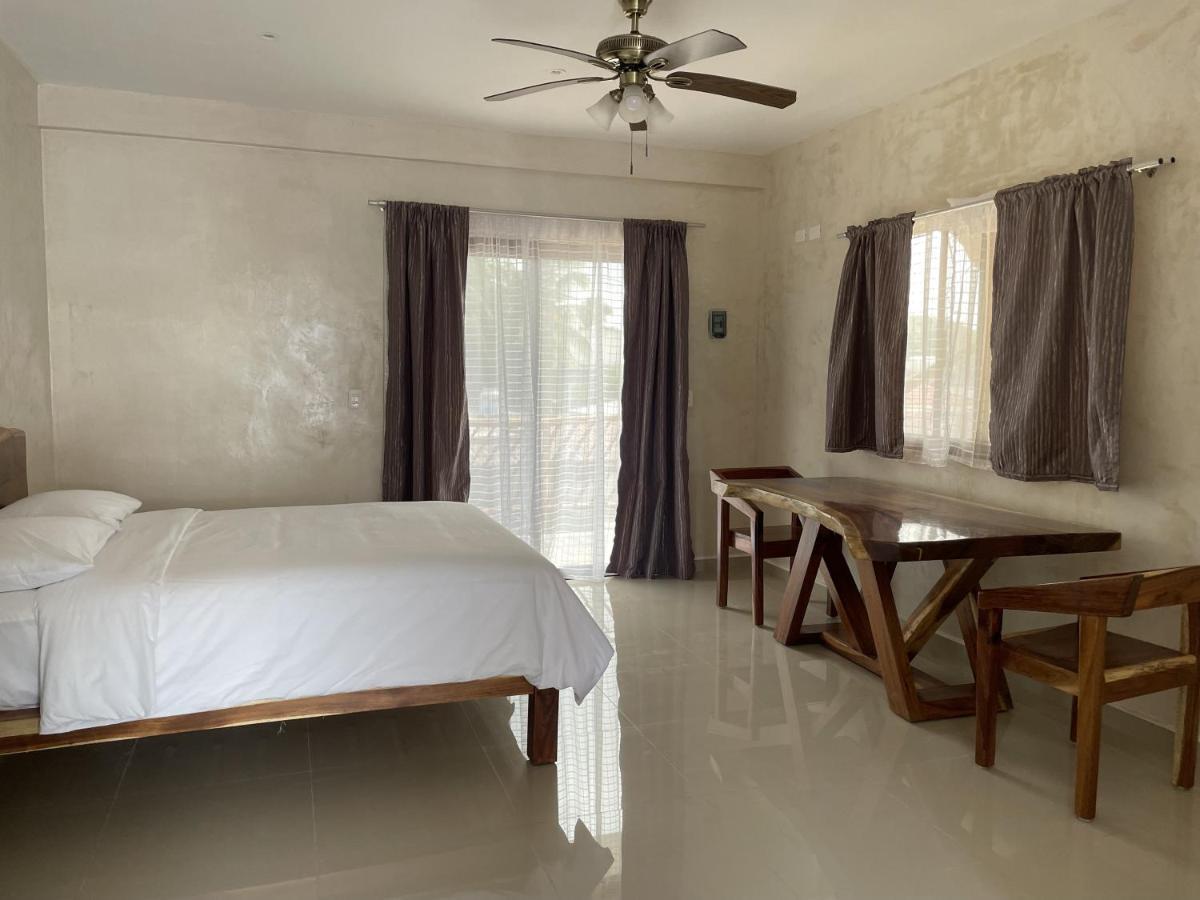 Mexhe Hotel El Cuyo Kültér fotó