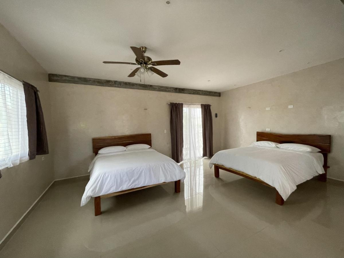 Mexhe Hotel El Cuyo Kültér fotó