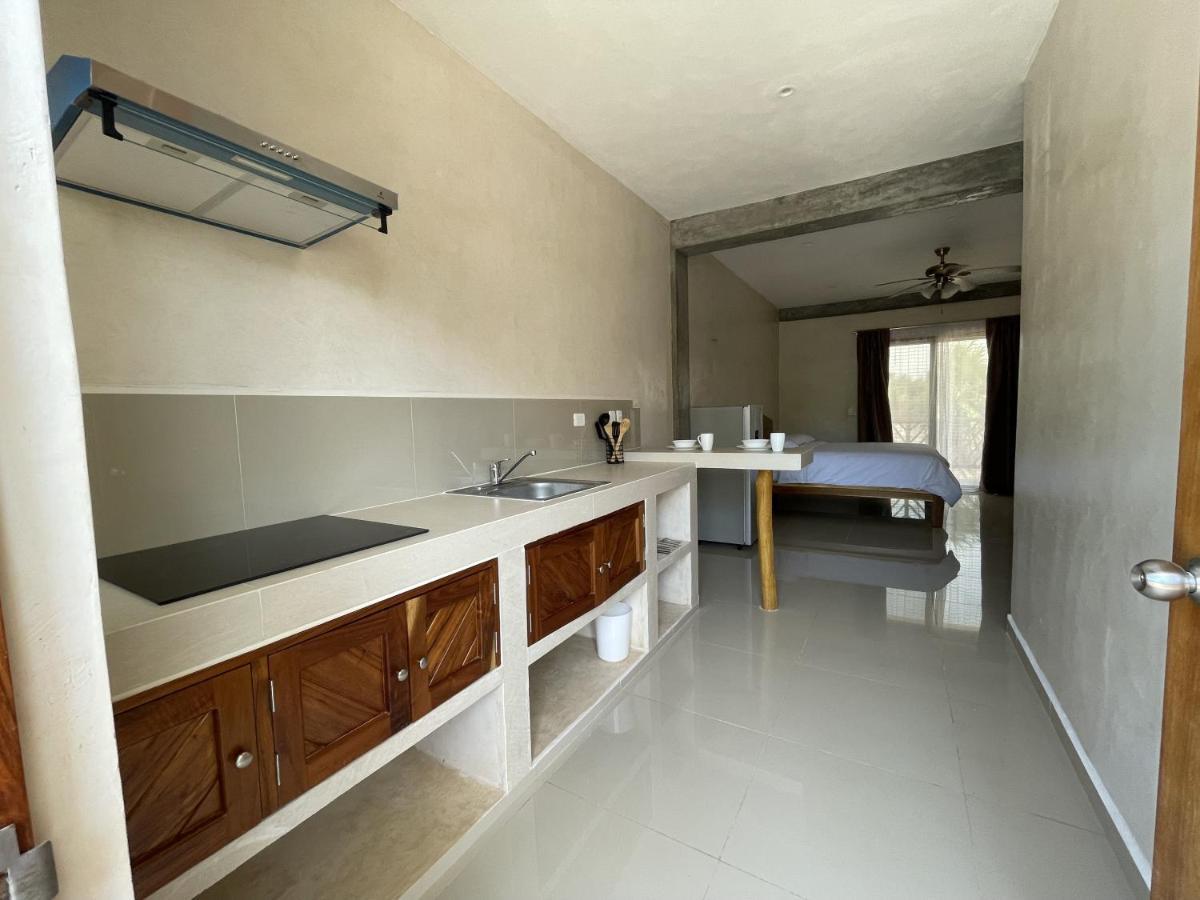 Mexhe Hotel El Cuyo Kültér fotó