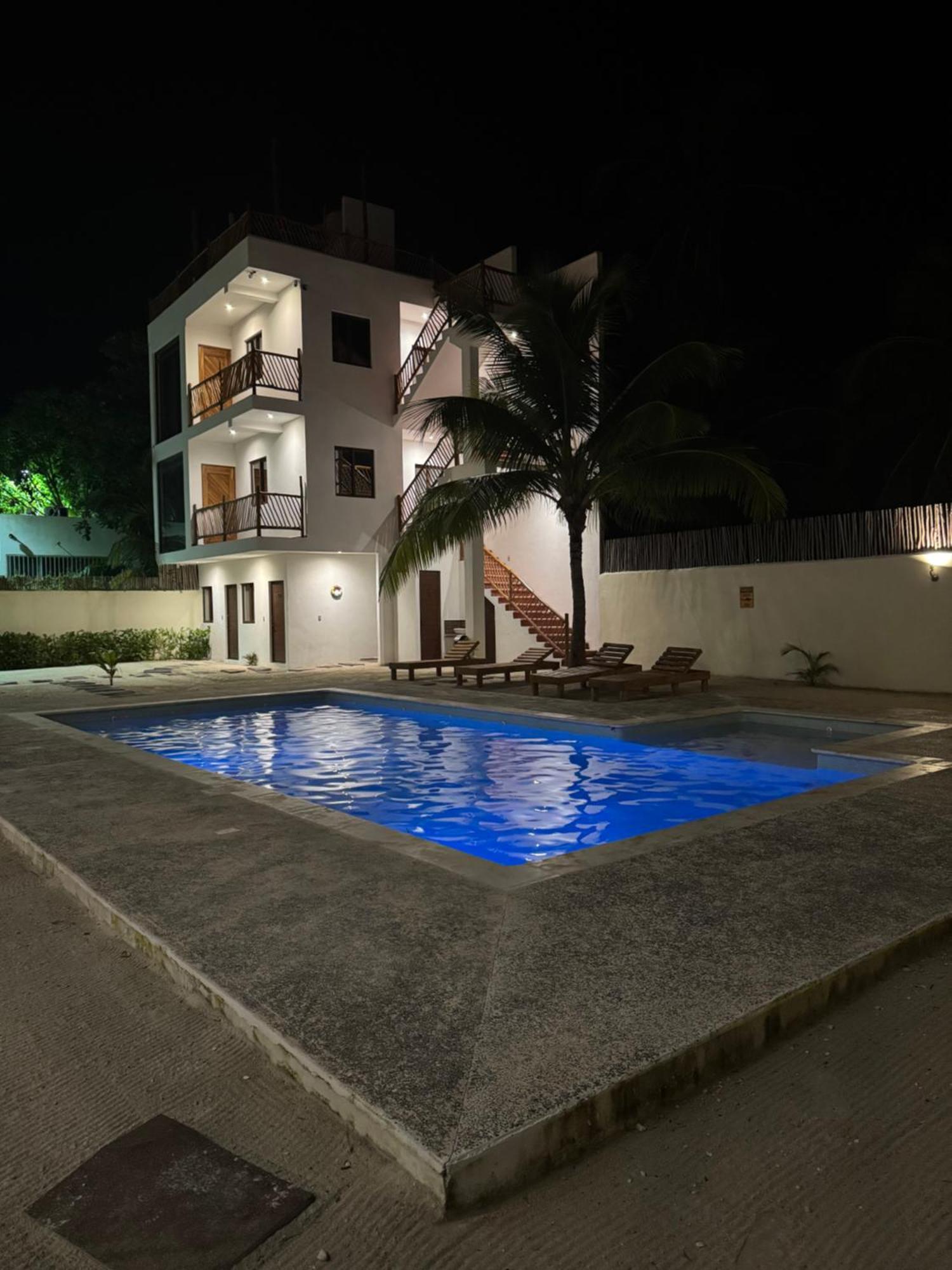 Mexhe Hotel El Cuyo Kültér fotó