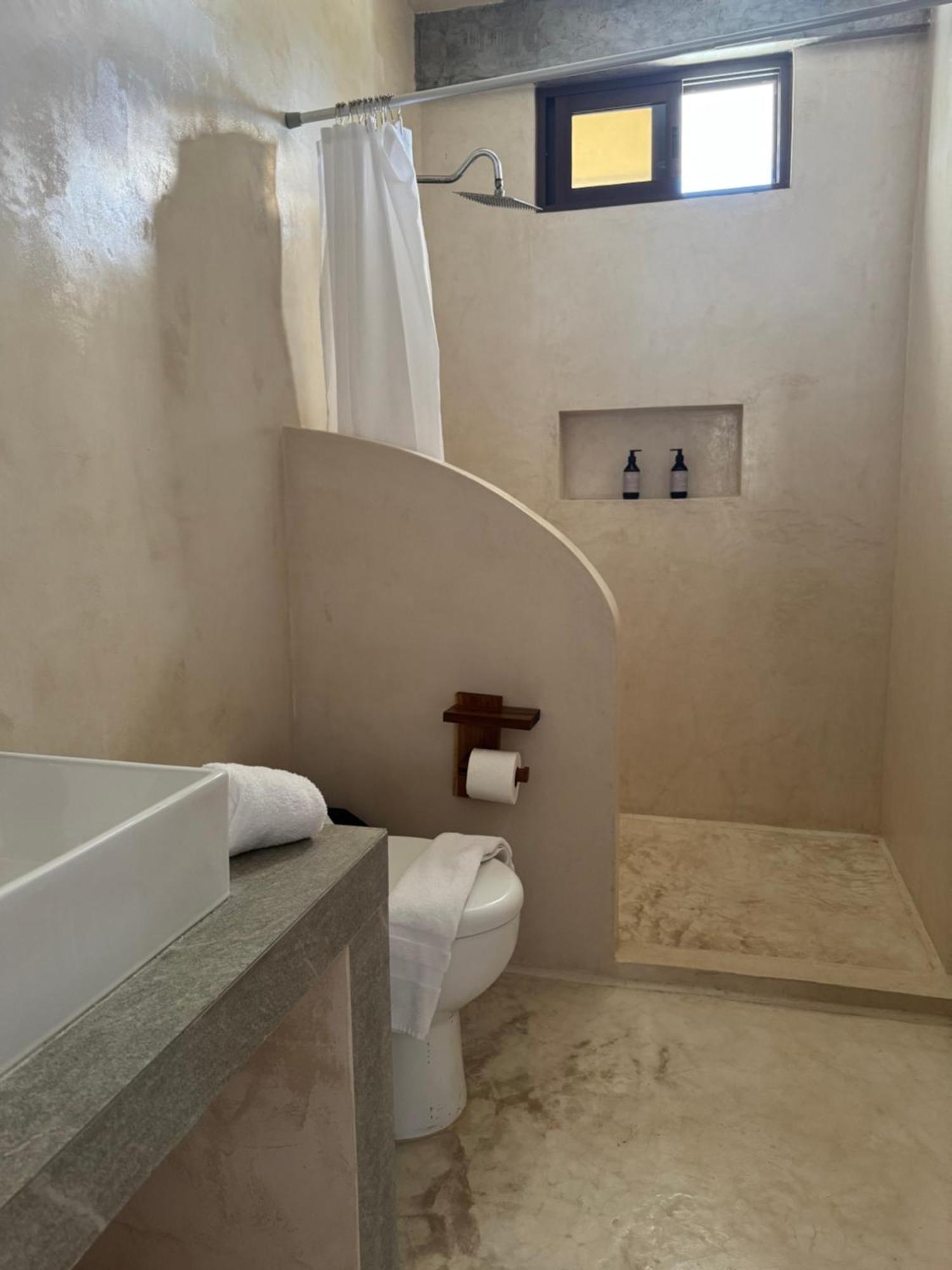 Mexhe Hotel El Cuyo Kültér fotó