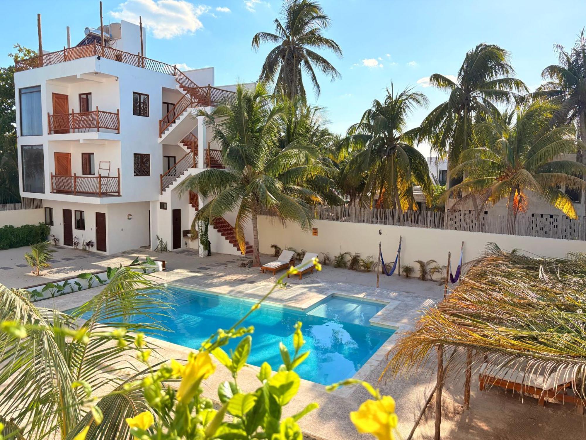 Mexhe Hotel El Cuyo Kültér fotó